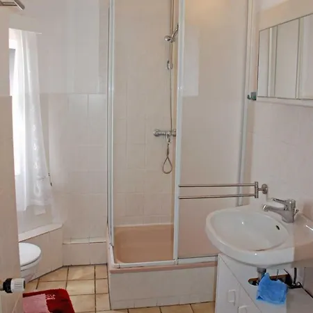 Mit Garten Und Sundblick *